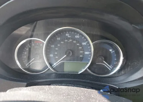 2015 Toyota Corolla Le z USA, uszkodzony, nr VIN 5YFBURHE3FP284644